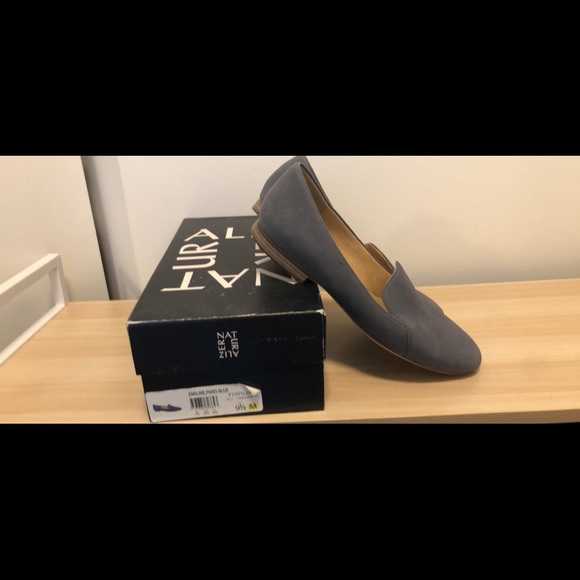 Women’s Naturalizer Suede Flat Loafer Size 9.5 - Picture 1 of 3